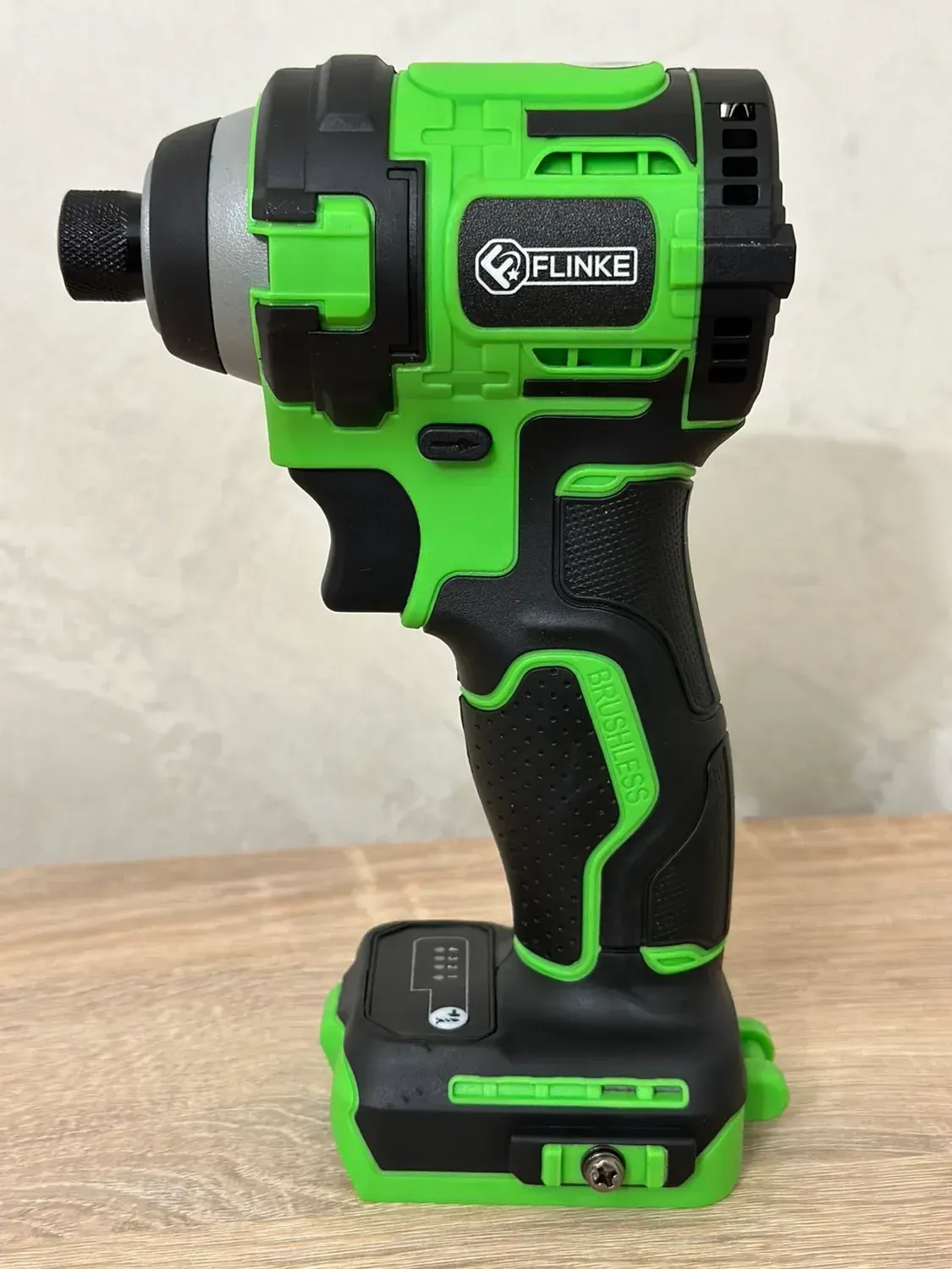 Аккумуляторный импульсный винтоверт Flinke ФАГ-200BL (без аккумулятора и зарядного устройства)